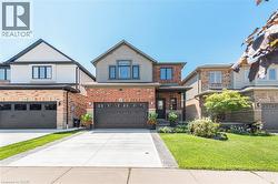 102 WILLOW Lane Grimsby, ON L3M 5P7