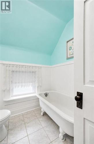 46 Ellen Street W, Kitchener, ON - Indoor Photo Showing Bathroom