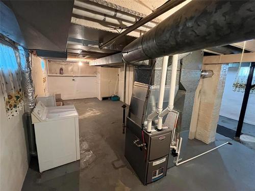 825 5Th Street, Brandon, MB - Indoor