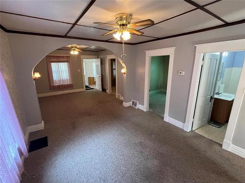 825 5Th Street, Brandon, MB - Indoor Photo Showing Other Room