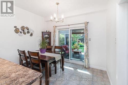 102 Willow Lane, Grimsby, ON - Indoor Photo Showing Dining Room
