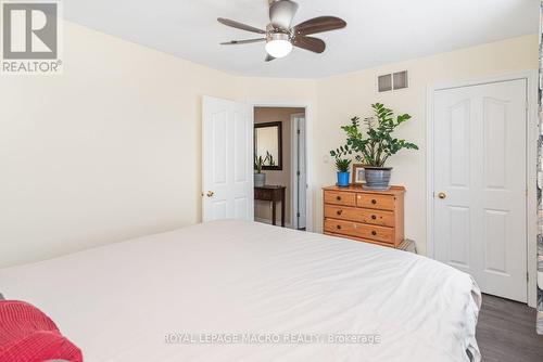 102 Willow Lane, Grimsby, ON - Indoor Photo Showing Bedroom