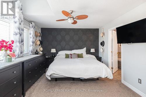 102 Willow Lane, Grimsby, ON - Indoor Photo Showing Bedroom