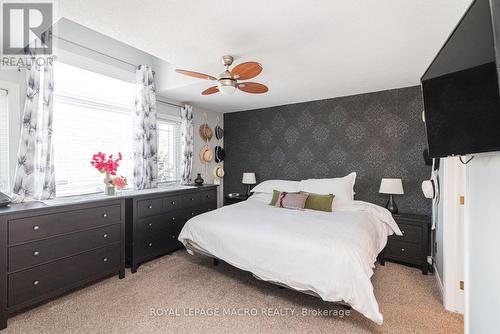 102 Willow Lane, Grimsby, ON - Indoor Photo Showing Bedroom