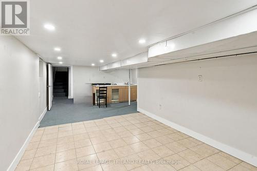 650 Oxford Street E, London East (East C), ON - Indoor