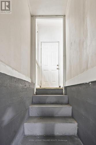 650 Oxford Street E, London East (East C), ON - Indoor Photo Showing Other Room