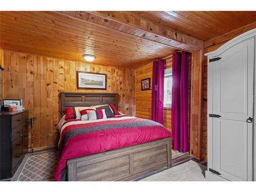102 Main Road, Bellevue, NL - Indoor Photo Showing Bedroom