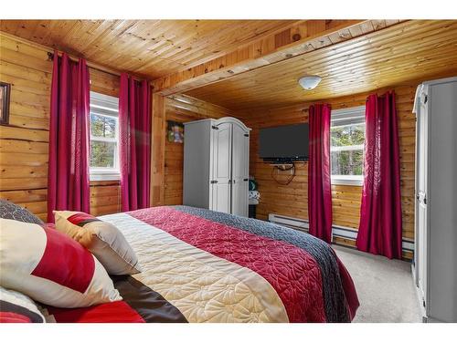 102 Main Road, Bellevue, NL - Indoor Photo Showing Bedroom