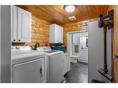 102 Main Road, Bellevue, NL - Indoor Photo Showing Laundry Room