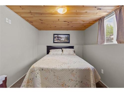 102 Main Road, Bellevue, NL - Indoor Photo Showing Bedroom