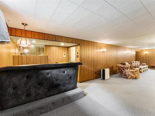 60 Kersey Bay, Winnipeg, MB - Indoor