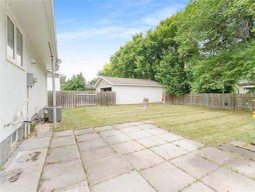60 Kersey Bay, Winnipeg, MB - Outdoor