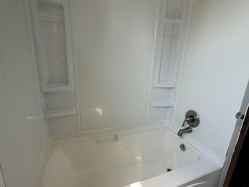 232 Mckellar Street S, Thunder Bay, ON - Indoor Photo Showing Bathroom