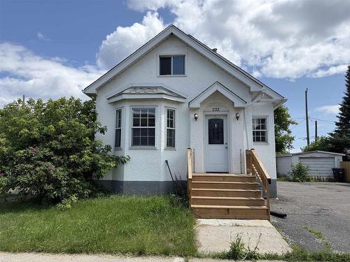 232 Mckellar Street S, Thunder Bay, ON - Outdoor With Facade