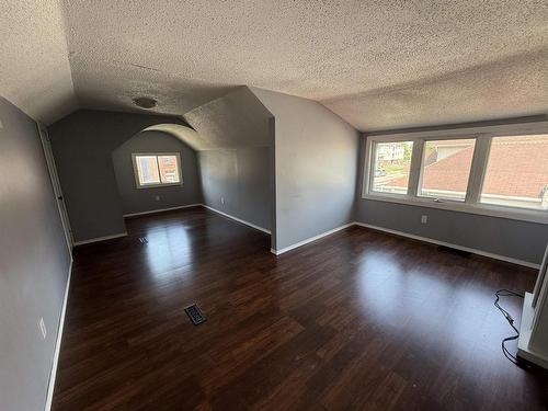 232 Mckellar Street S, Thunder Bay, ON - Indoor Photo Showing Other Room