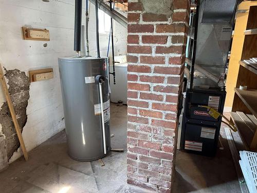 232 Mckellar Street S, Thunder Bay, ON - Indoor Photo Showing Basement