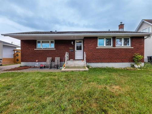 468 Heather Crescent  Thunder Bay, ON P7E 5K9