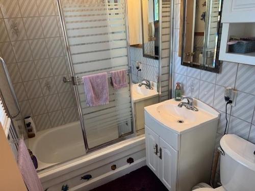 129 Ray Boulevard, Thunder Bay, ON - Indoor Photo Showing Bathroom