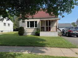 129 RAY Boulevard  Thunder Bay, ON P7B 4C5