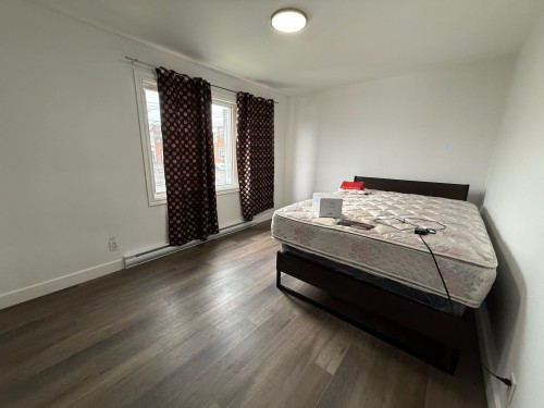 Chambre à coucher - 4661 Rue Forest, Montréal (Montréal-Nord), QC - Indoor Photo Showing Bedroom