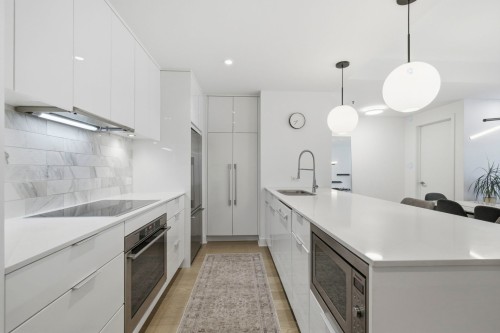 Cuisine - 535-1500 Rue Des Bassins, Montréal (Le Sud-Ouest), QC - Indoor Photo Showing Kitchen With Upgraded Kitchen