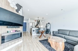 Salon - 