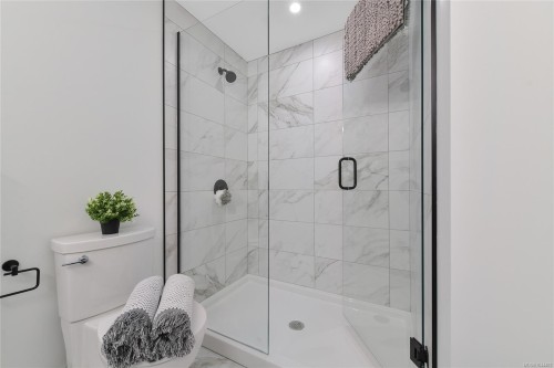 #306-1114 Samar Cres, Langford, BC - Indoor Photo Showing Bathroom