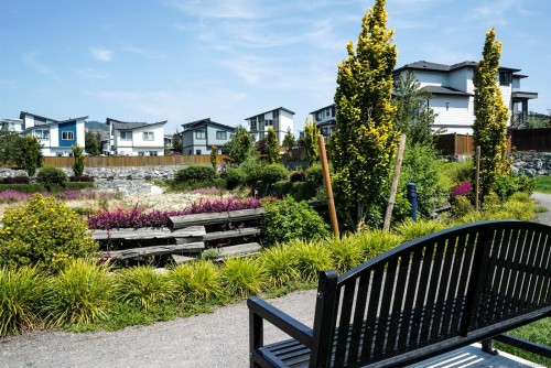#306-1114 Samar Cres, Langford, BC - Outdoor