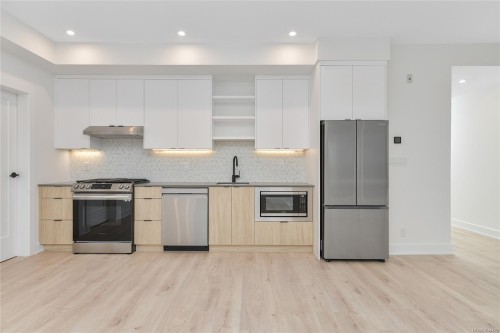 #304-1114 Samar Cres, Langford, BC - Indoor Photo Showing Kitchen With Upgraded Kitchen