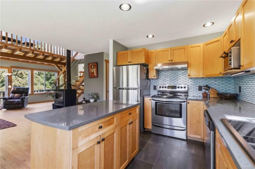 7827 Dalrae Pl, Sooke, BC 