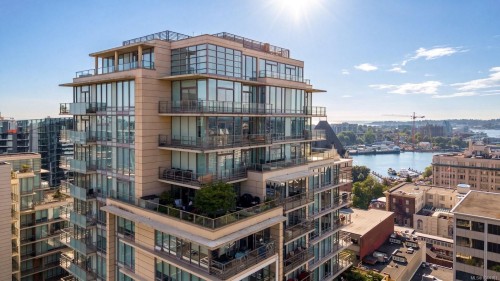 #1602-707 Courtney St  Victoria, BC V8W 0A9