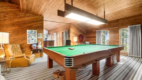 231 Glenacres Road, Nakusp, BC - Indoor Photo Showing Other Room