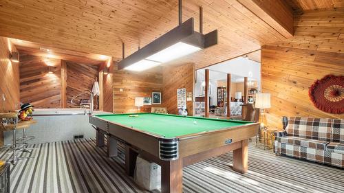 231 Glenacres Road, Nakusp, BC - Indoor Photo Showing Other Room