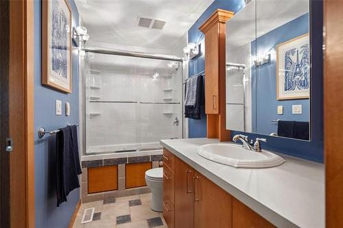 67 Greenlea Cove, Winnipeg, MB - Indoor Photo Showing Bathroom