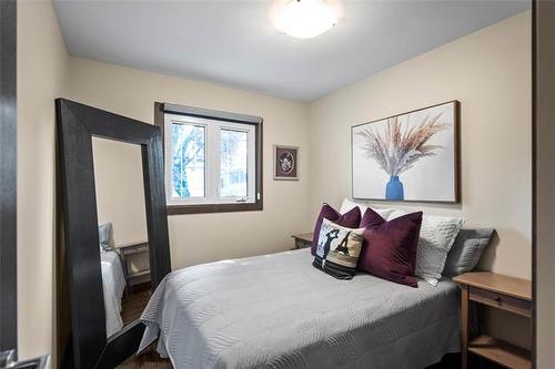 67 Greenlea Cove, Winnipeg, MB - Indoor Photo Showing Bedroom