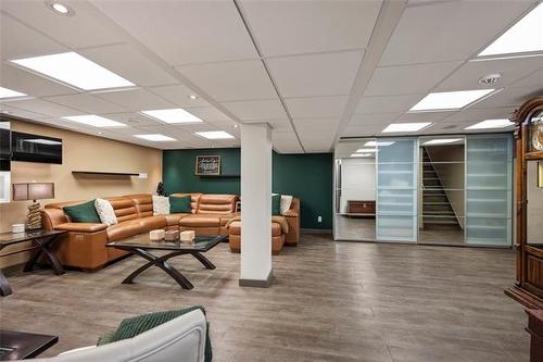 67 Greenlea Cove, Winnipeg, MB - Indoor Photo Showing Basement