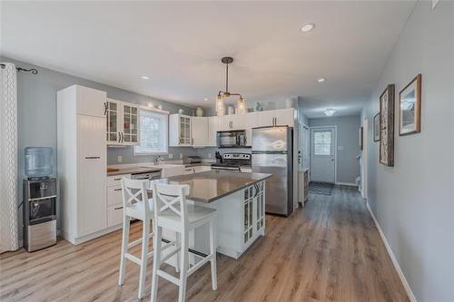 41 Brayden Dr, Arnes, MB - Indoor Photo Showing Kitchen With Upgraded Kitchen