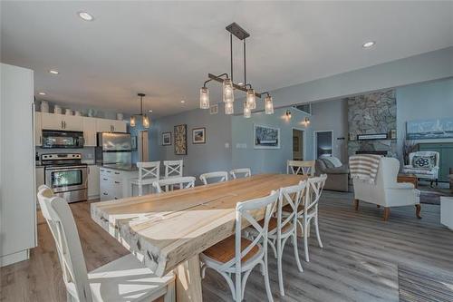 41 Brayden Dr, Arnes, MB - Indoor Photo Showing Other Room