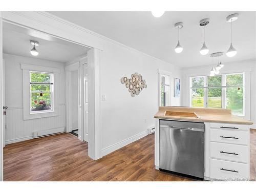 433 Pleasant Dr, Minto, NB 