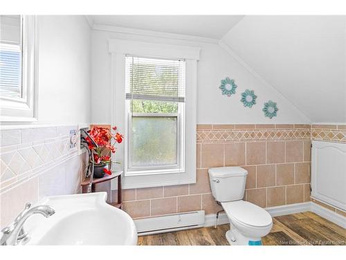 433 Pleasant Dr, Minto, NB 