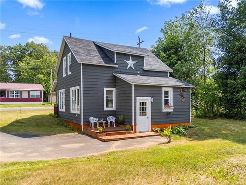 433 Pleasant Dr, Minto, NB 
