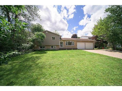 72 Birmingham Crt, Fredericton, NB 