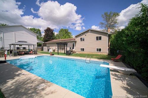 72 Birmingham Crt, Fredericton, NB 