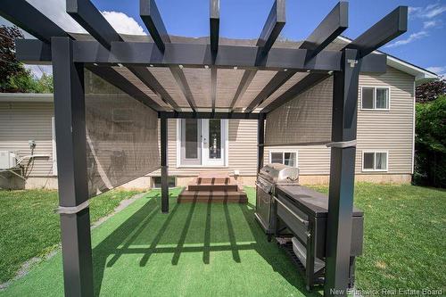 72 Birmingham Crt, Fredericton, NB 