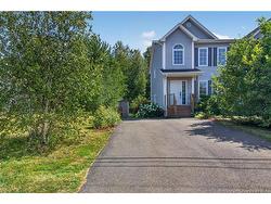 105 Rue des Érables Dieppe, NB E1A 7M7