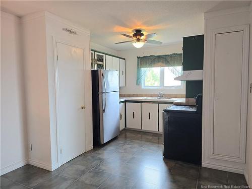 1063 Tower Hill, Bathurst, NB - Indoor Photo Showing Kitchen