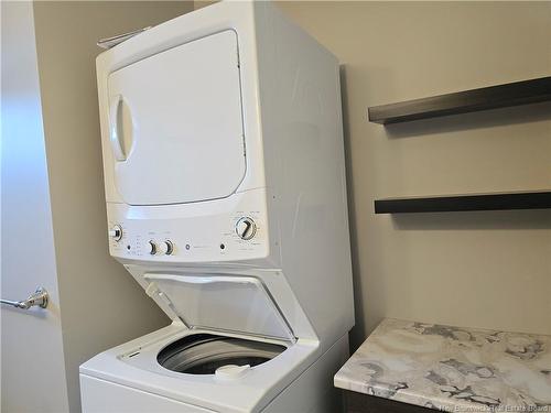1063 Tower Hill, Bathurst, NB - Indoor Photo Showing Laundry Room