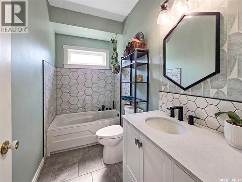 42 Willow Crescent, Fort Qu'Appelle, SK - Indoor Photo Showing Bathroom