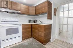 LOWER - 81 SWEETLAND AVENUE Ottawa, ON K1N 7T9
