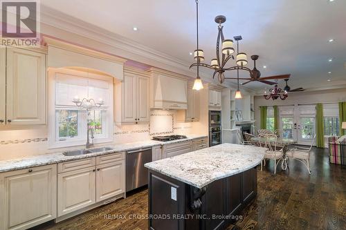 2 Bond Avenue, Toronto, ON - Indoor Photo Showing Kitchen With Double Sink With Upgraded Kitchen